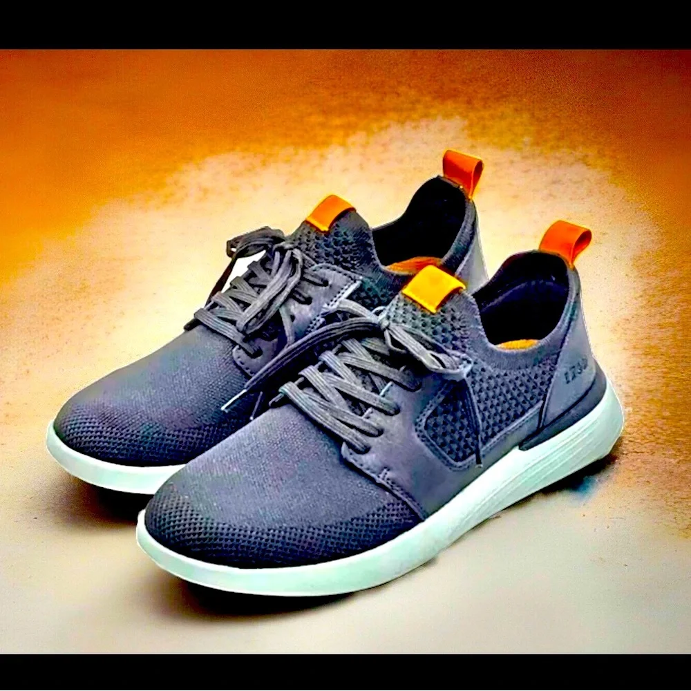 IZOD “Bannister”Lightweight Stretch Textile Memory Foam/Flexible Outsole Sneaker